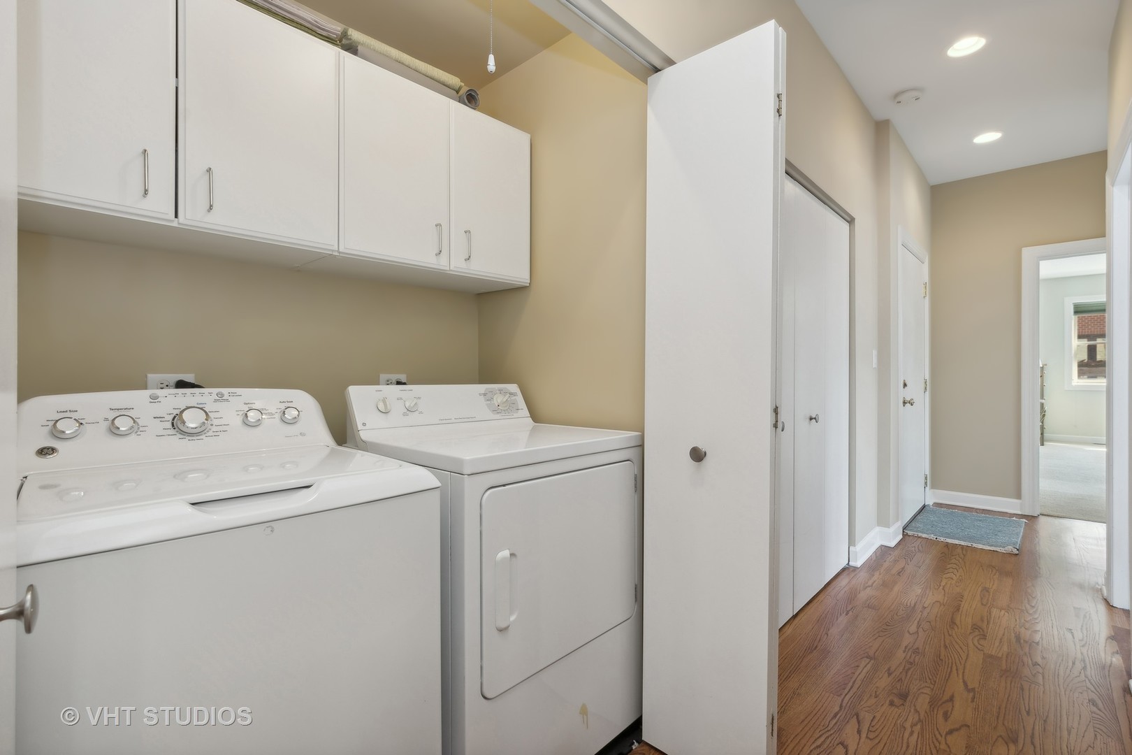 1725 North Mohawk Street, Unit 2S Chicago, IL 60614 - Photo 13 of 15 a view of storage room