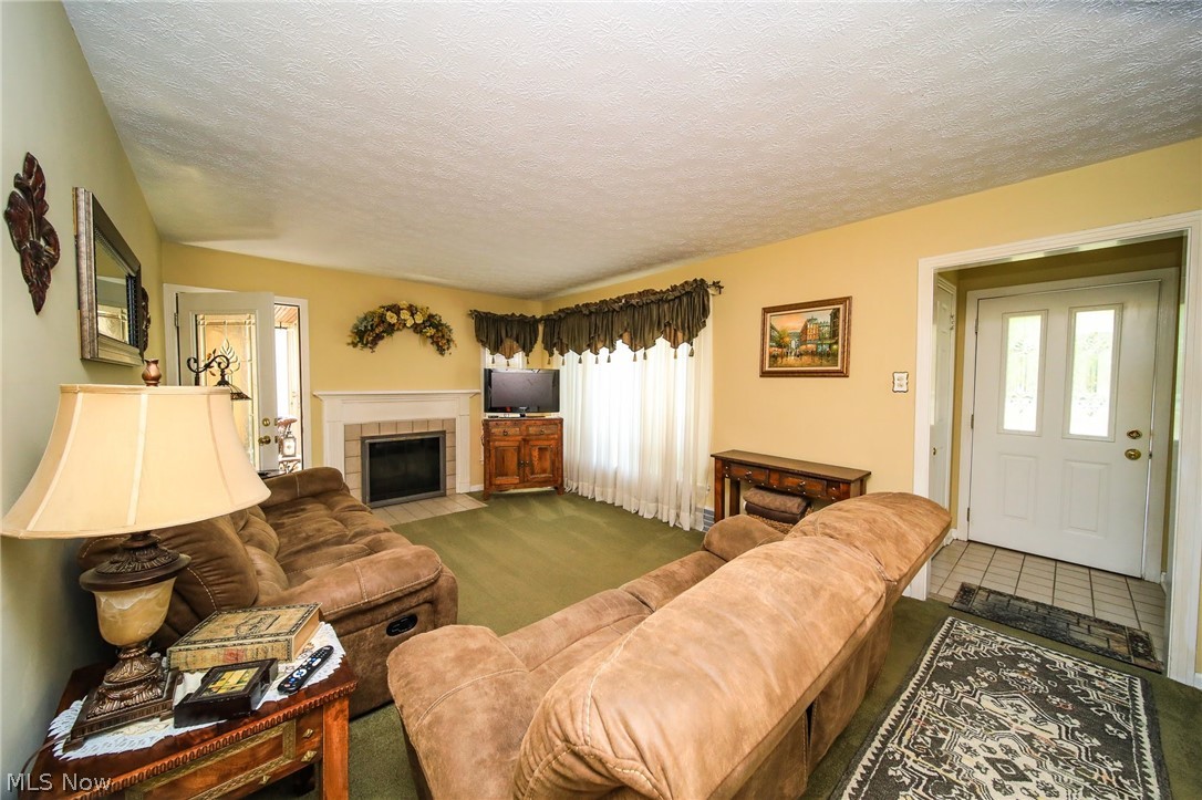 9400 Oakdale Road Parma, OH 44129 - Photo 10 of 35