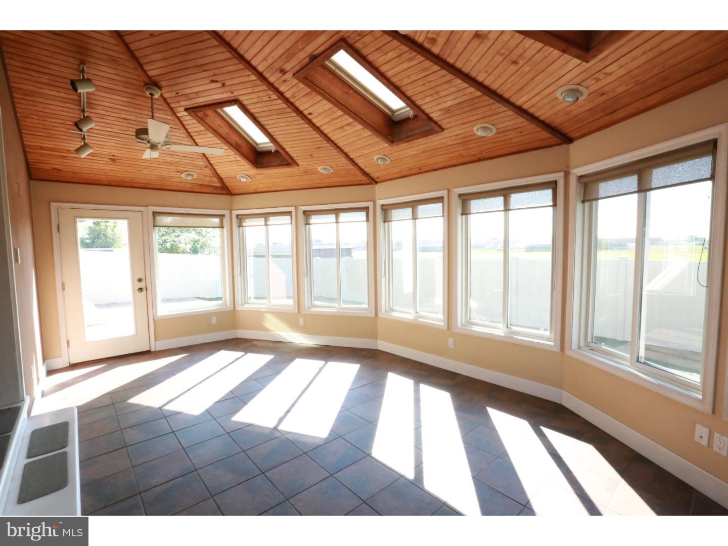 14 Yorktown Road New Castle, DE 19720 - Photo 12 of 22 Sun Room