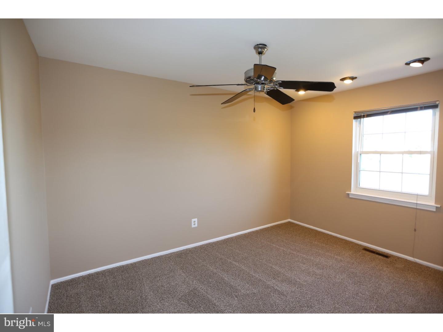 14 Yorktown Road New Castle, DE 19720 - Photo 20 of 22 Bedroom 3