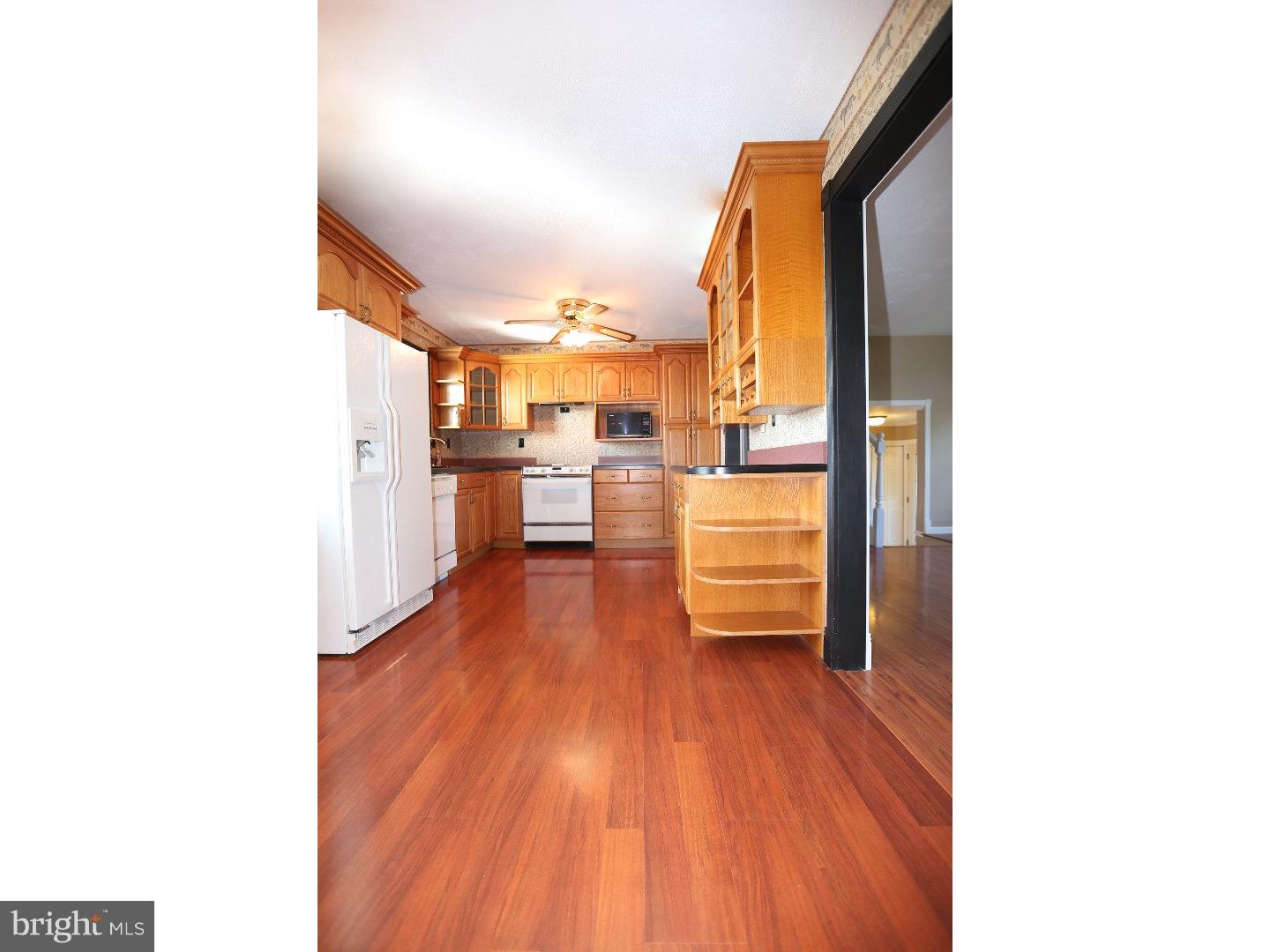 14 Yorktown Road New Castle, DE 19720 - Photo 5 of 22 Kitchen