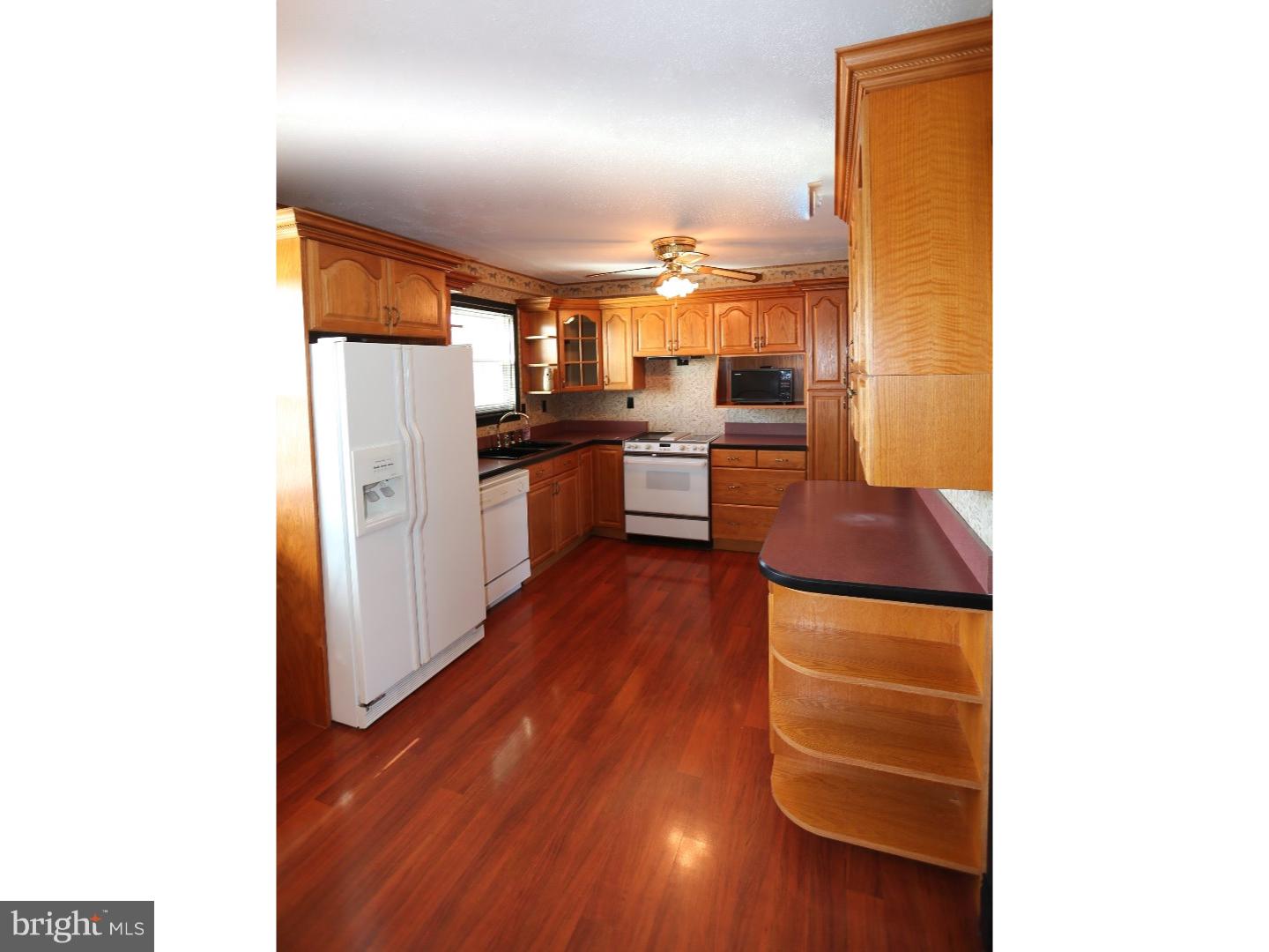 14 Yorktown Road New Castle, DE 19720 - Photo 6 of 22 Kitchen