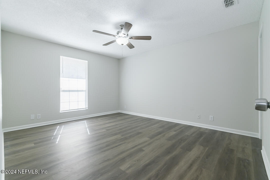 7917 Gulf Road South Jacksonville, FL 32244 - Photo 12 of 20 011
