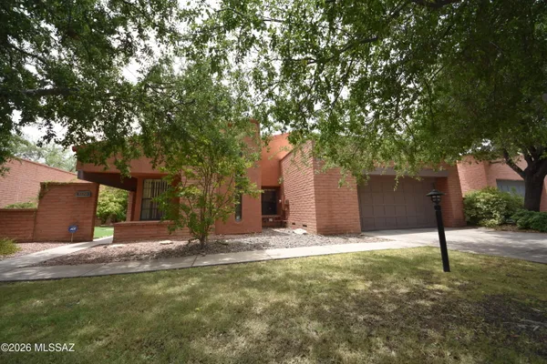 $2,400 | 5120 East Woodgate Lane, Tucson, AZ 85712