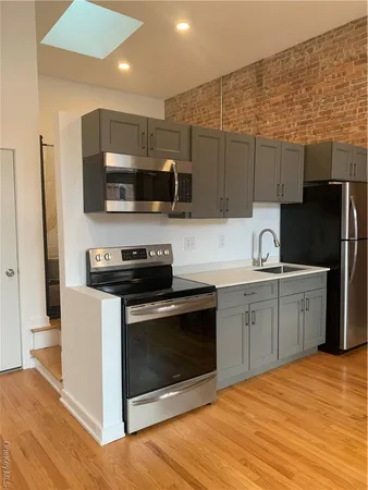 $2,100 | 444 Main Street, Unit 2, Beacon, NY 12508