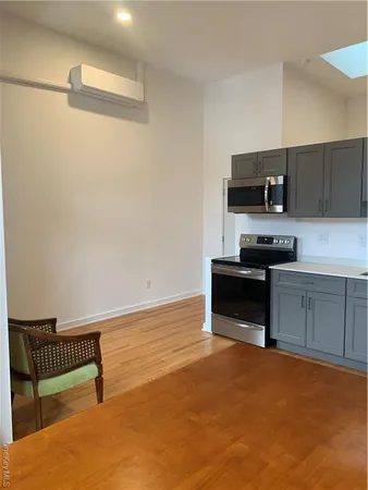 $2,100 | 444 Main Street, Unit 2, Beacon, NY 12508