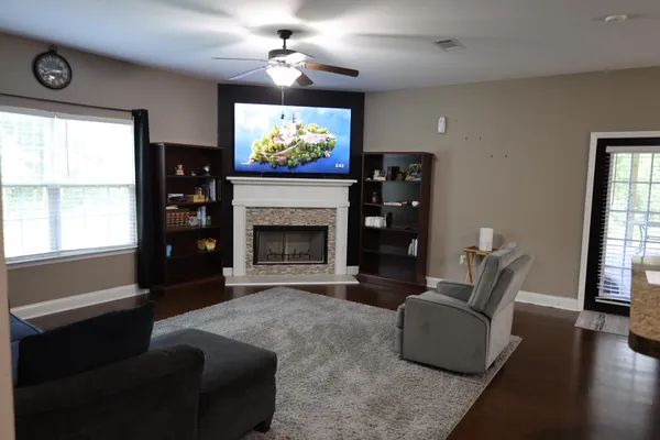 $370,000 | 325 Mine Road, Midway, FL 32343