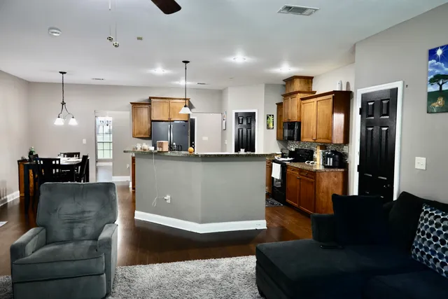 $370,000 | 325 Mine Road, Midway, FL 32343