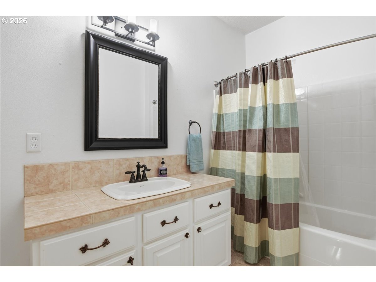 14525 Southeast Duke Street Portland, OR 97236 - Photo 39 of 48