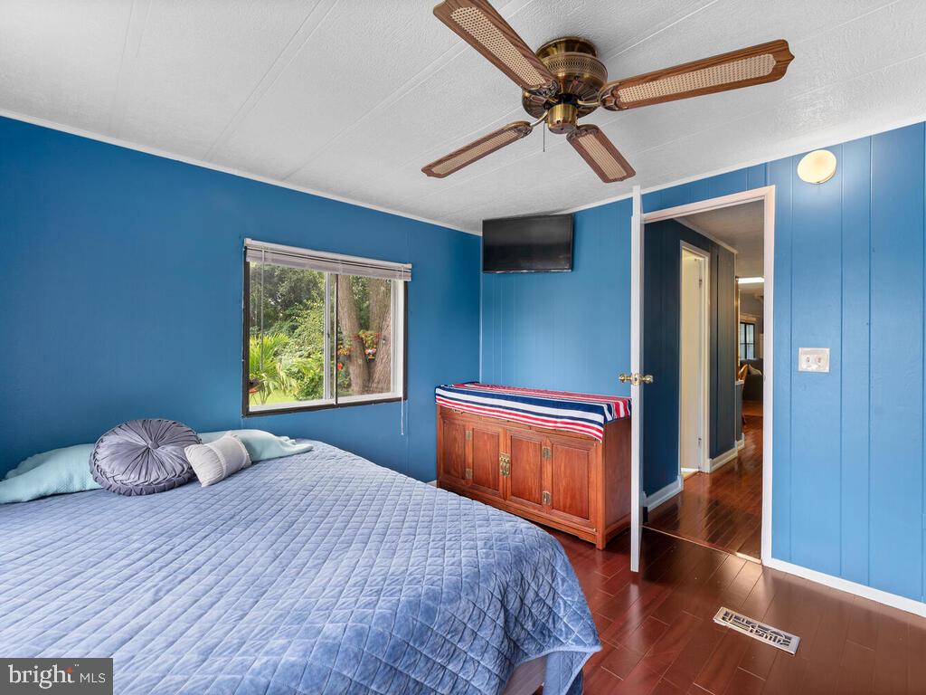 7805 West Hill Rd Mount Mount Airy, MD 21771 - Photo 13 of 21 Bedroom