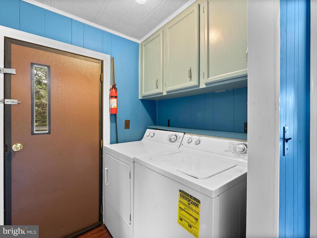 7805 West Hill Rd Mount Mount Airy, MD 21771 - Photo 18 of 21 Laundry Area