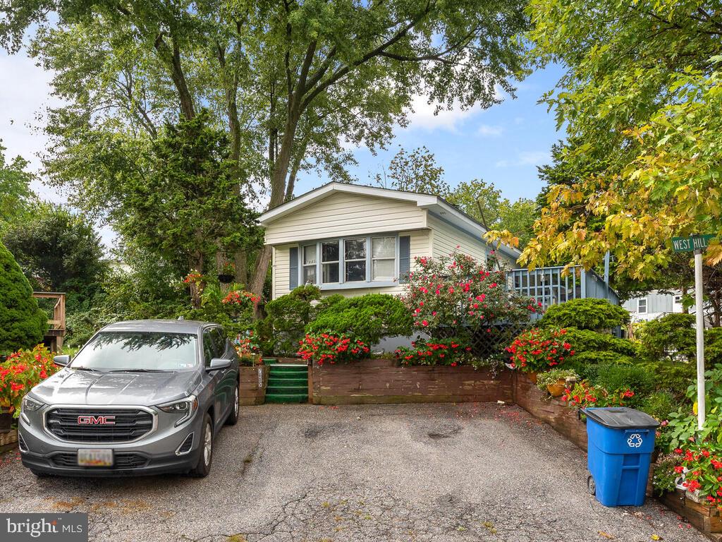 7805 West Hill Rd Mount Mount Airy, MD 21771 - Photo 21 of 21 Driveway