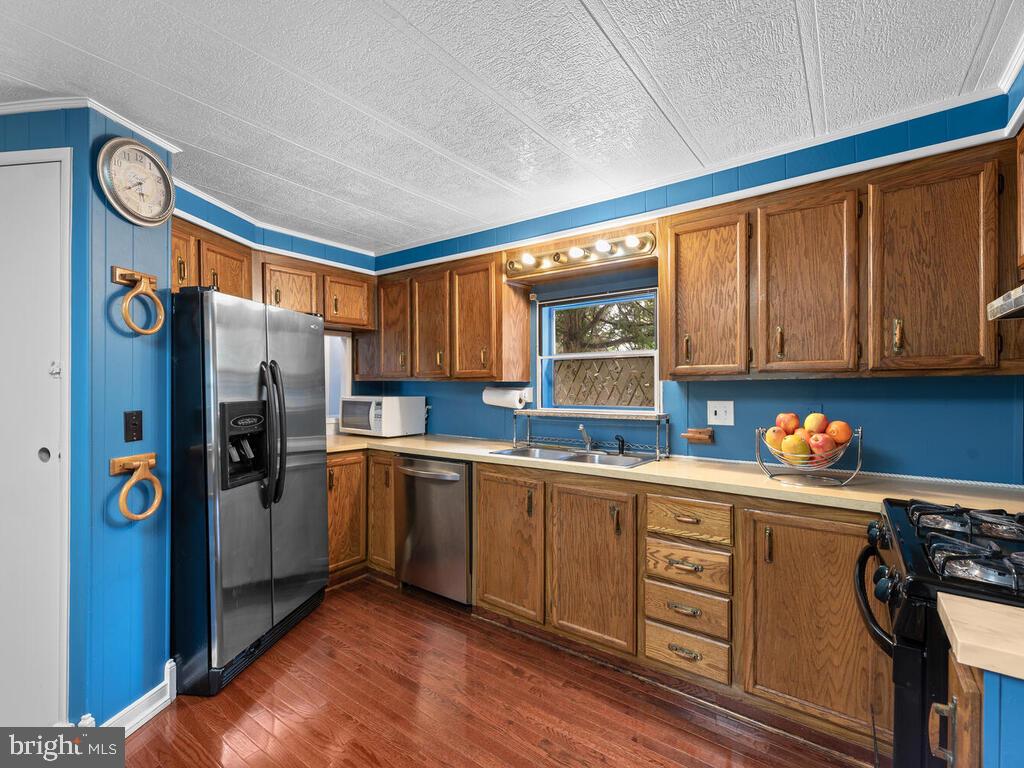 7805 West Hill Rd Mount Mount Airy, MD 21771 - Photo 4 of 21 Kitchen