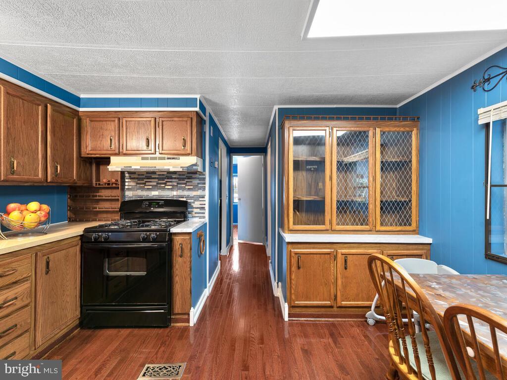 7805 West Hill Rd Mount Mount Airy, MD 21771 - Photo 5 of 21 Kitchen