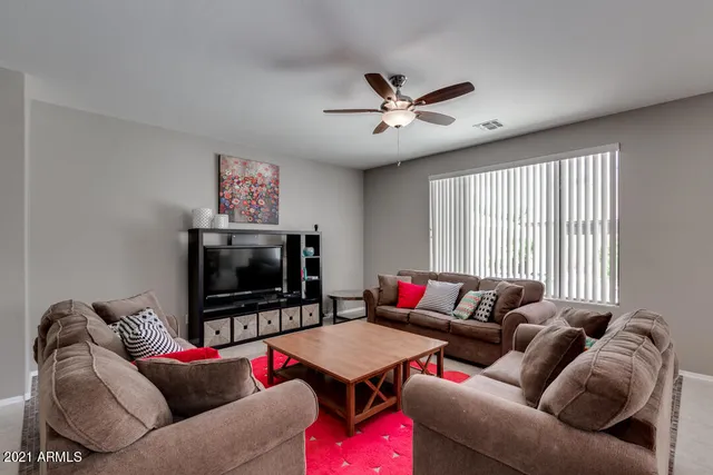 $3,200 | 13546 West Port Royale Lane, Surprise, AZ 85379