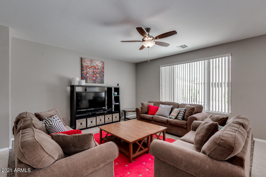 13546 West Port Royale Lane Surprise, AZ 85379 - Photo 11 of 57 11-Port Royale