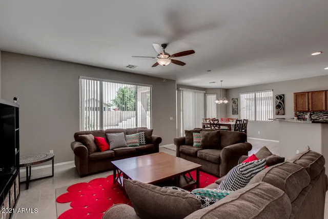 $3,200 | 13546 West Port Royale Lane, Surprise, AZ 85379