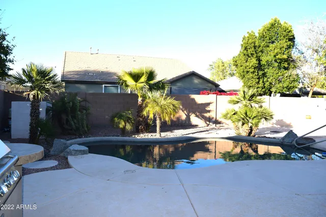 $3,200 | 13546 West Port Royale Lane, Surprise, AZ 85379