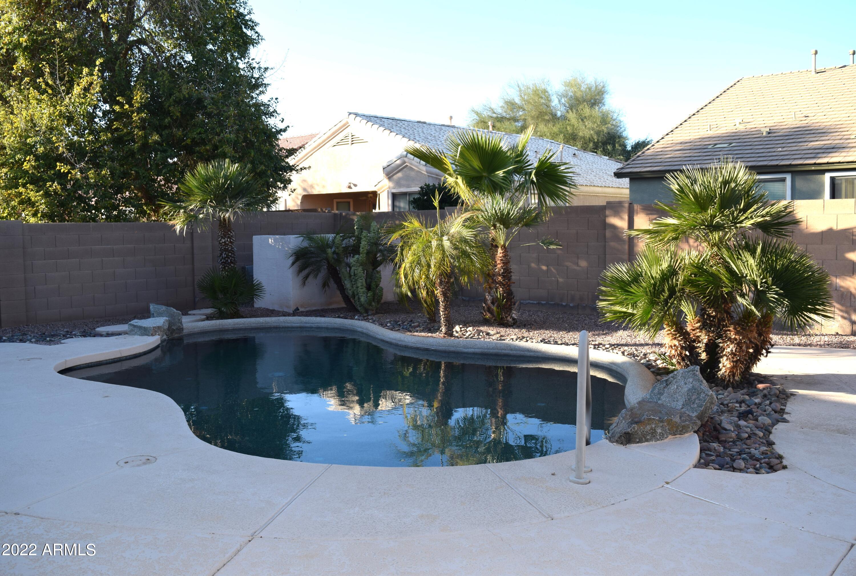 13546 West Port Royale Lane Surprise, AZ 85379 - Photo 3 of 57 x2