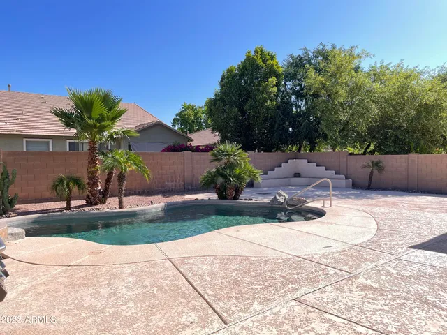 $3,200 | 13546 West Port Royale Lane, Surprise, AZ 85379