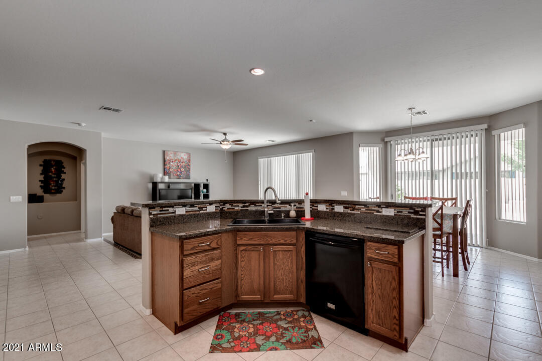 13546 West Port Royale Lane Surprise, AZ 85379 - Photo 7 of 57 07-Port Royale