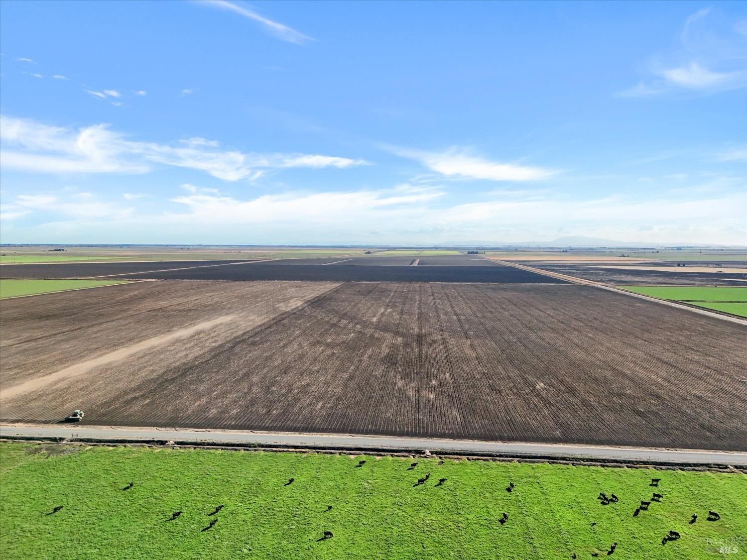 7788 Trefoil Road Dixon, CA 95620 - Photo 6 of 11 a view of an ocean beach