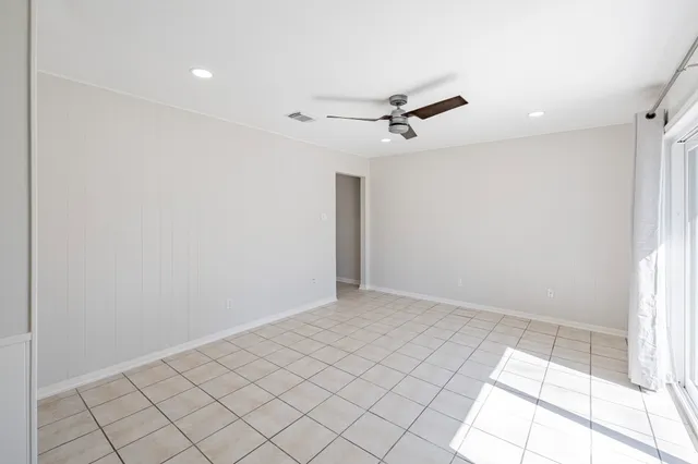 $1,750 | 3435 Gary Lane, Spring, TX 77380