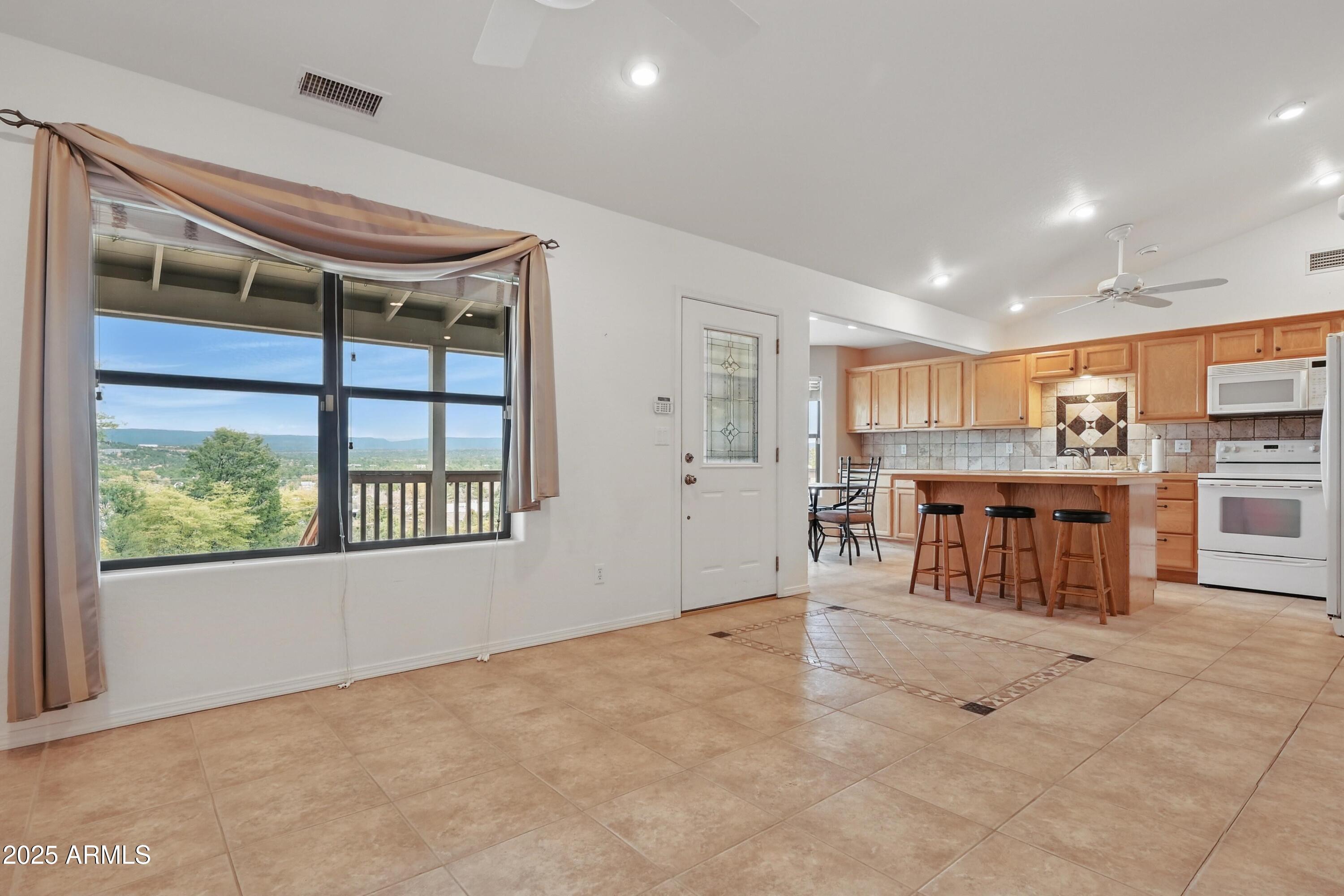 613 West Rim View Road Payson, AZ 85541 - Photo 11 of 45 Great Room/Kitchen