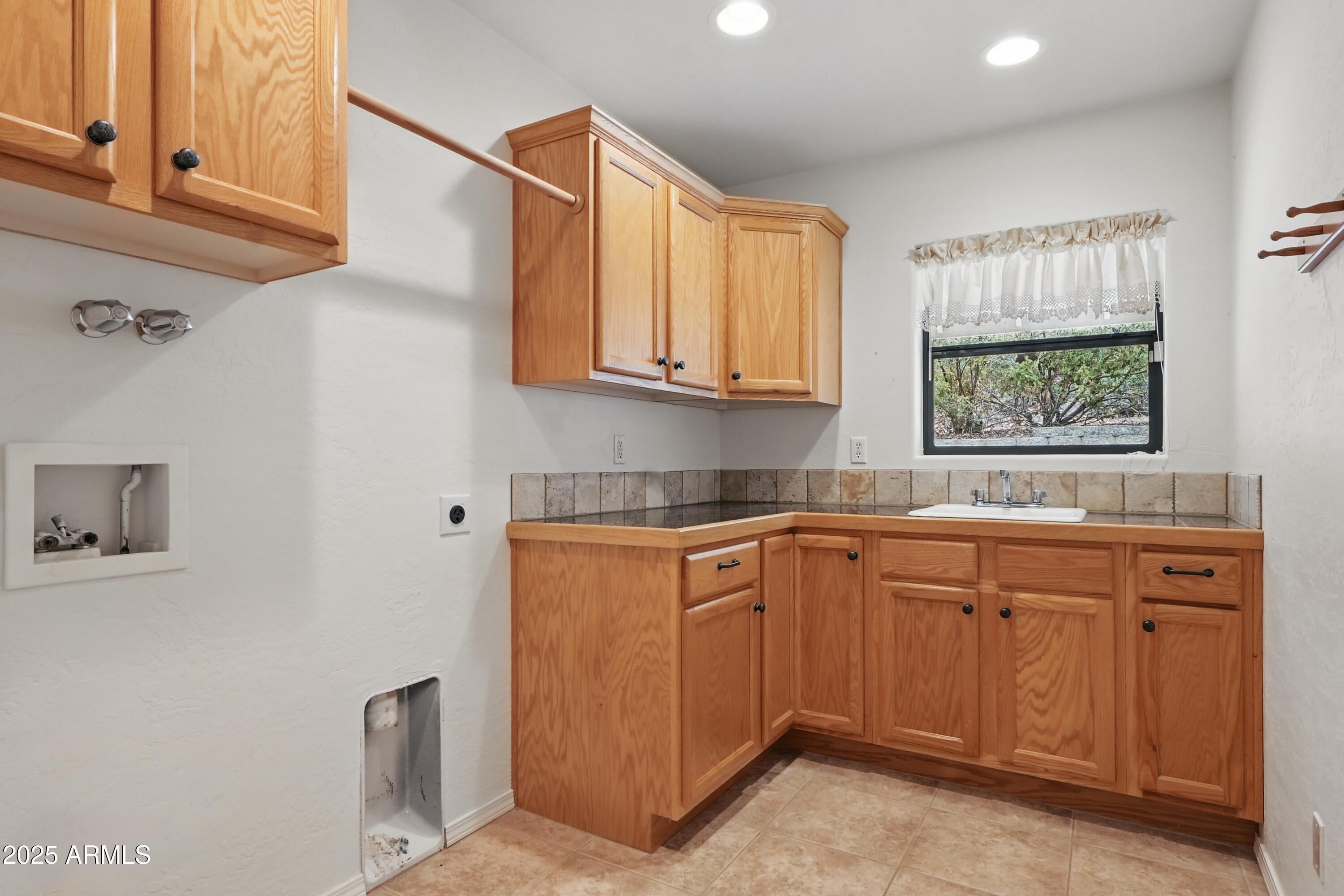 613 West Rim View Road Payson, AZ 85541 - Photo 19 of 45 Laundry