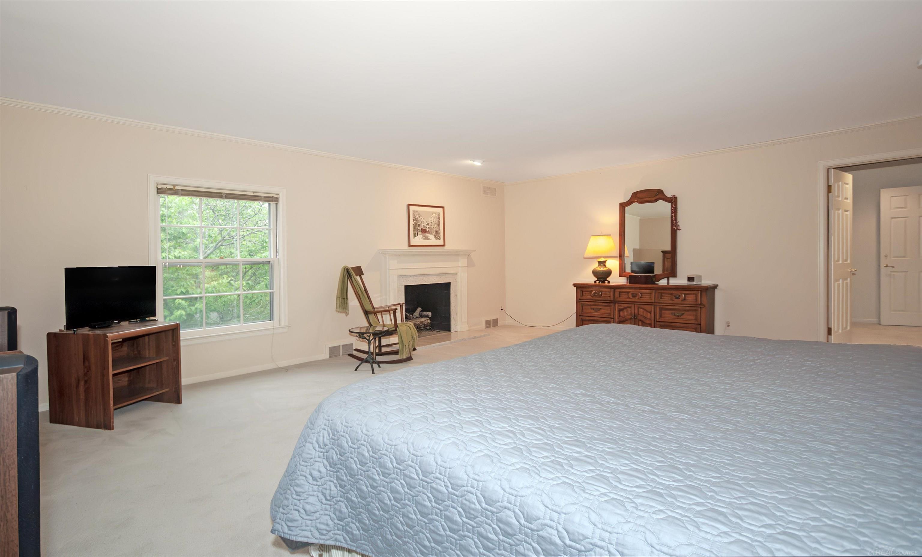570 Oxford Road Grosse Pointe, MI 48236 - Photo 45 of 99 50141978-d270be8e-8f8e-4285-9eb8-e92db94adf1c.JPG