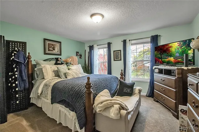 $549,900 | 43 Old Post Road, Lancaster, NY 14086