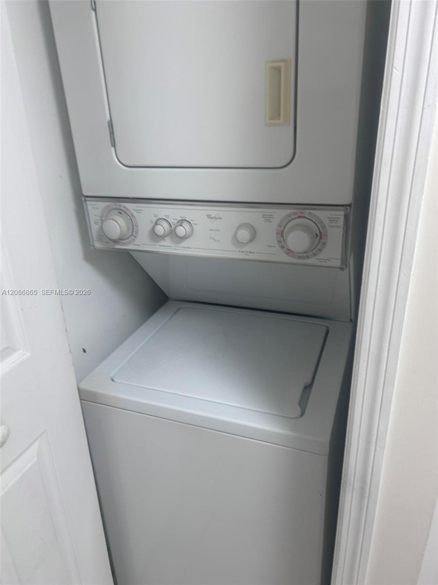 2475 Northwest 16th St Road, Unit 418 Miami, FL 33125 - Photo 13 of 24 Gallery Image 13
