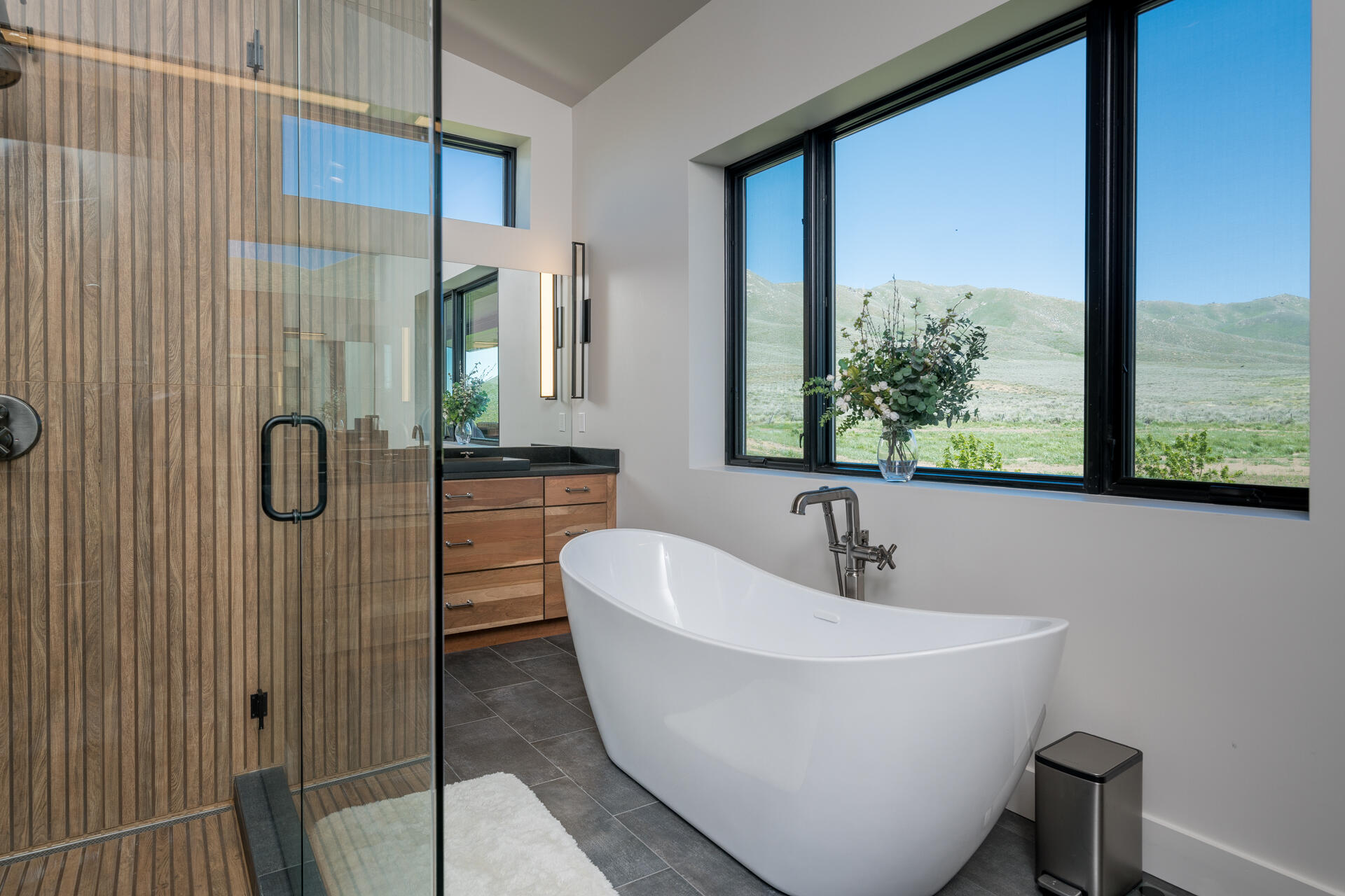 135 Rock Creek Road Blaine County, ID 83333 - Photo 17 of 55 Primary Bathroom