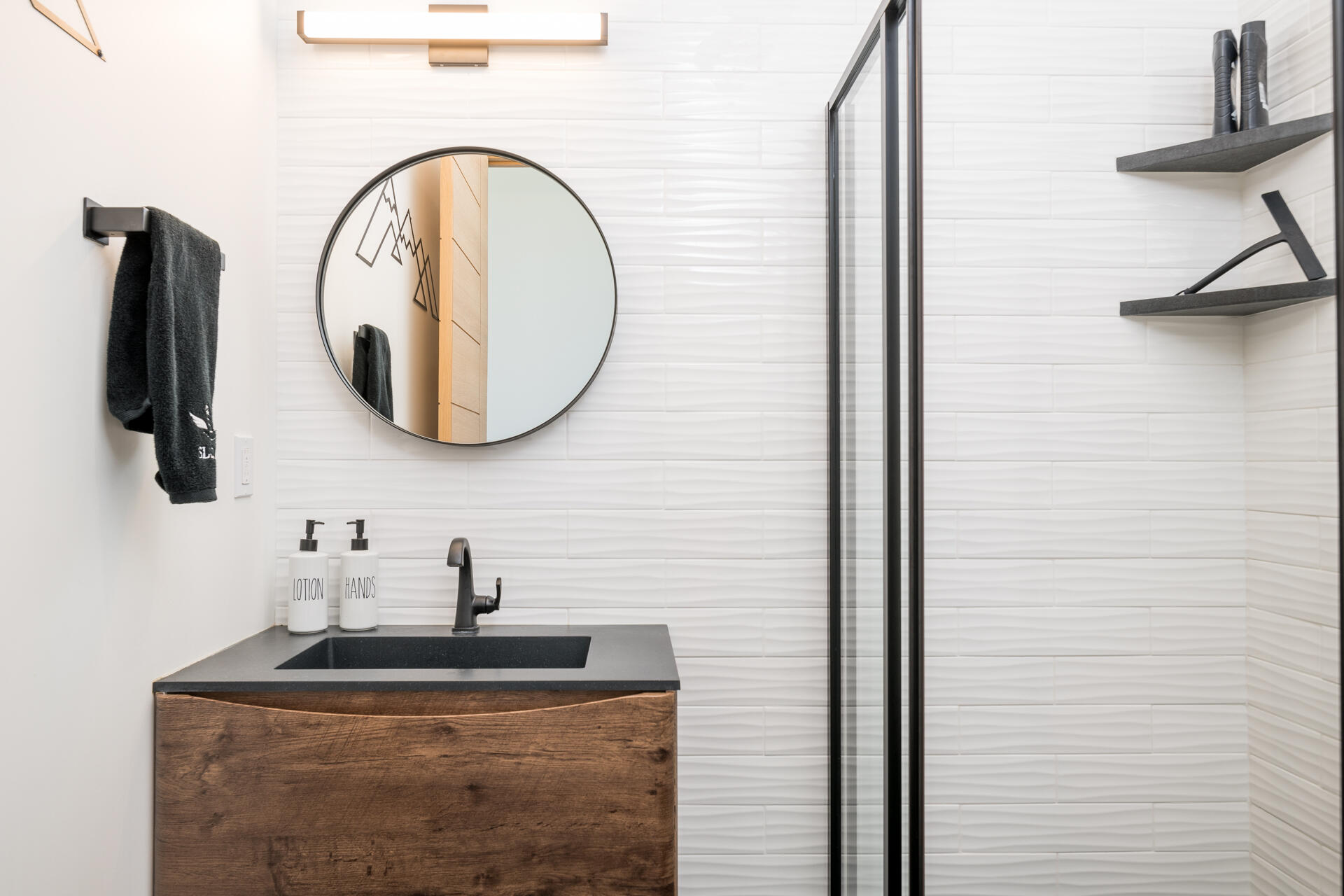 135 Rock Creek Road Blaine County, ID 83333 - Photo 26 of 55 Bathroom 2