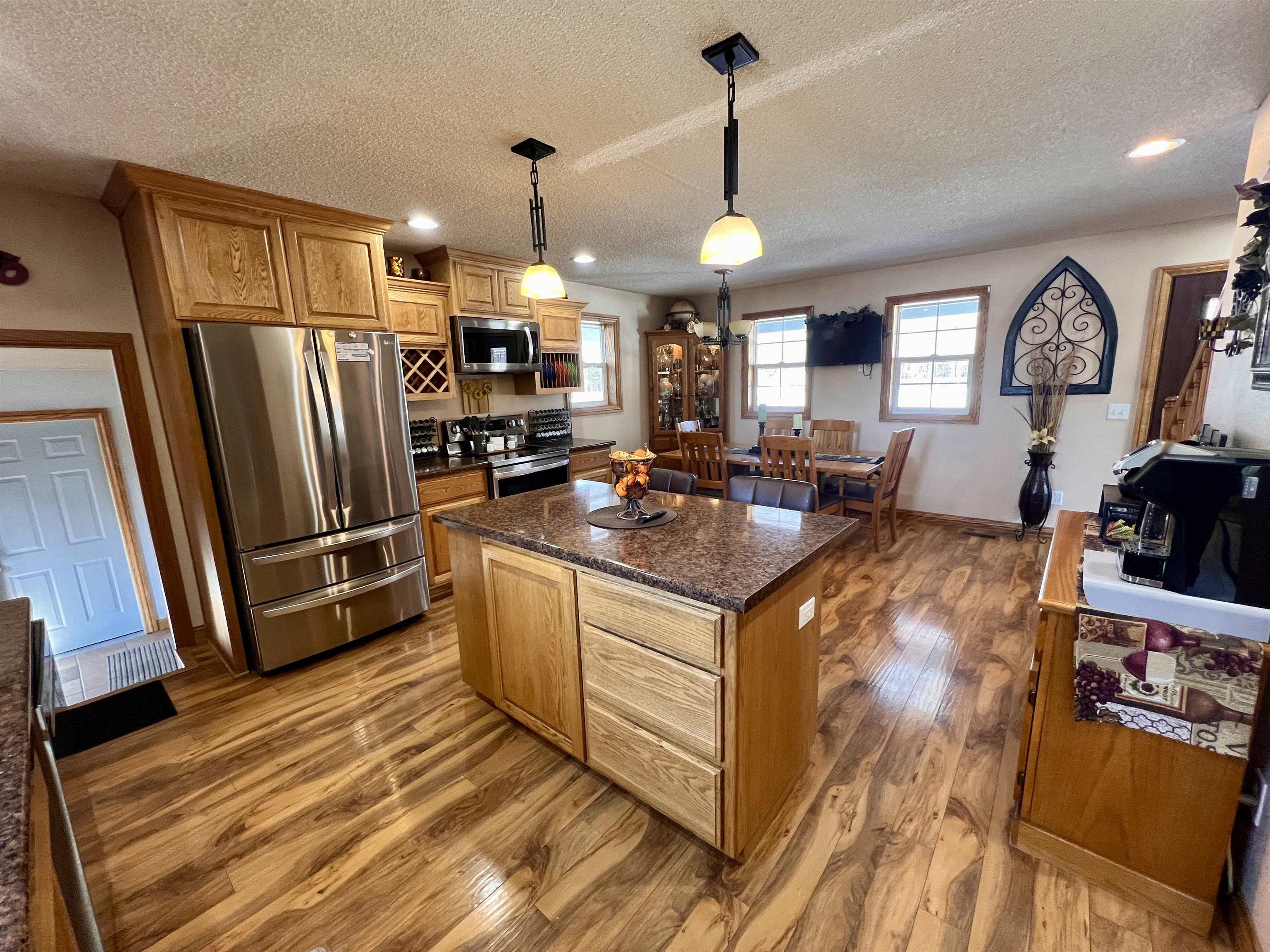 905 3rd Avenue Crivitz, WI 54114 - Photo 5 of 53