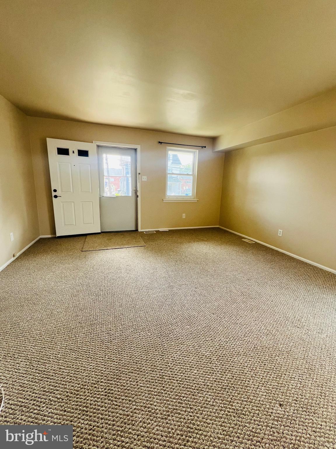 37 East Madison Avenue Clifton Heights, PA 19018 - Photo 13 of 17 an empty room with windows