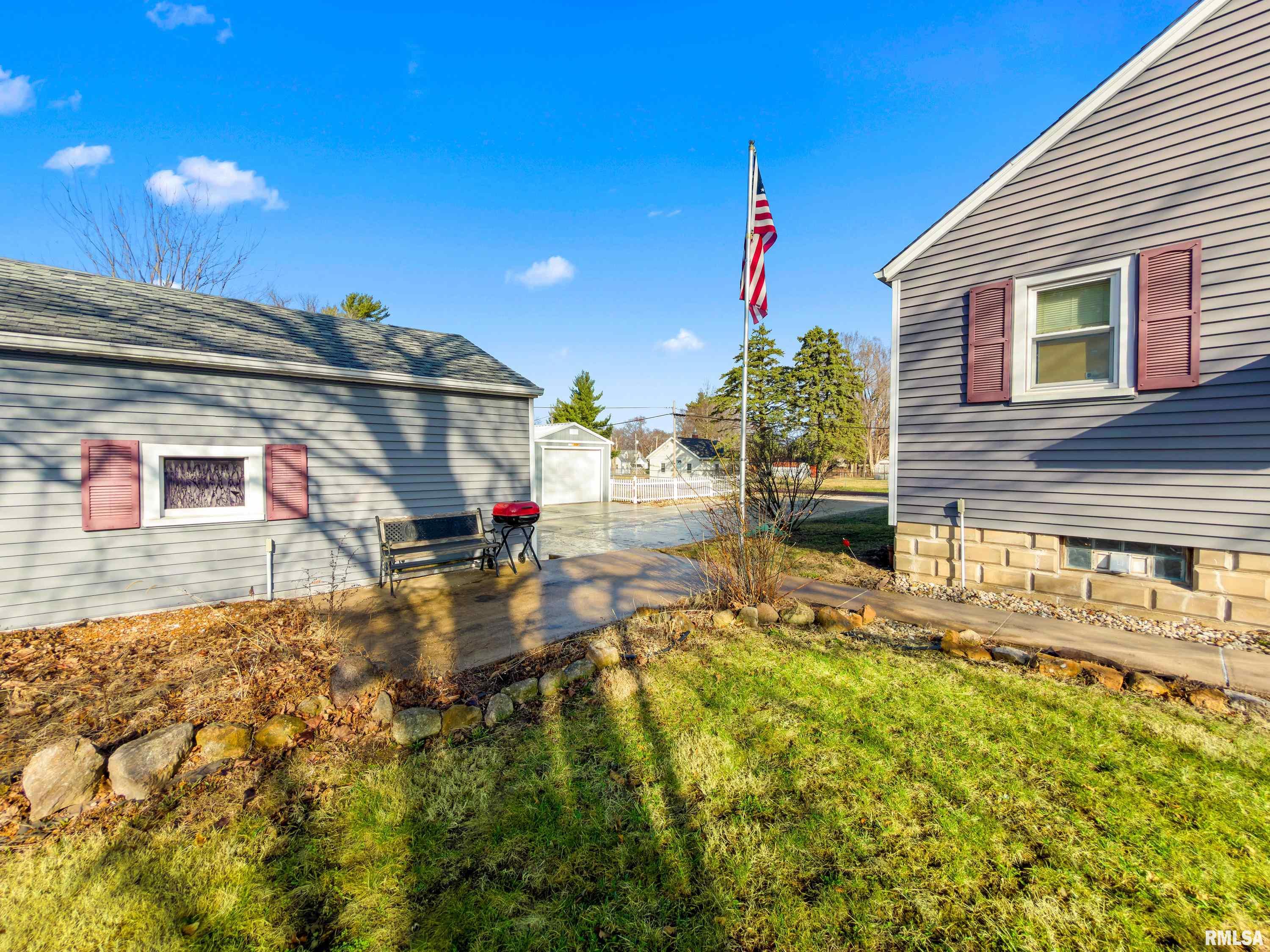 121 Albert Street Washington, IL 61571 - Photo 27 of 33