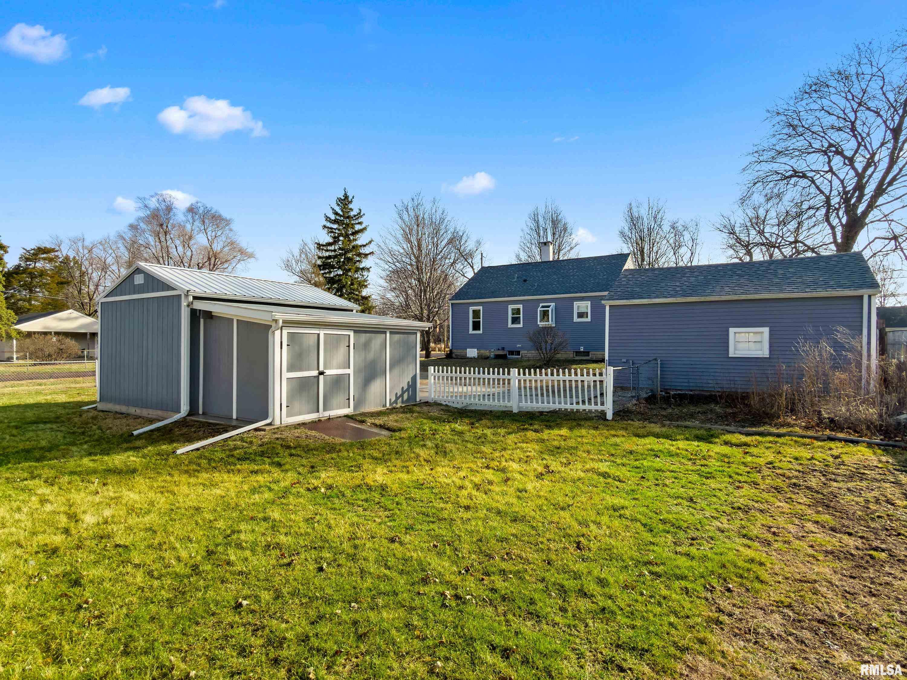 121 Albert Street Washington, IL 61571 - Photo 33 of 33
