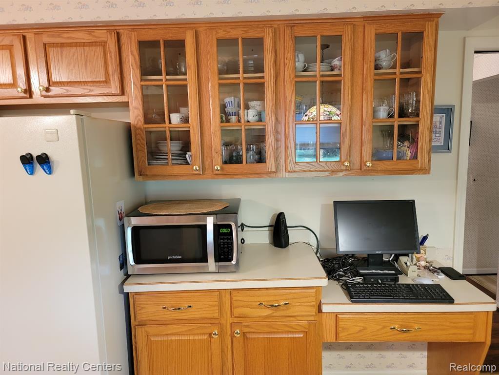 25630 Branchaster Road Farmington Hills, MI 48336 - Photo 12 of 48