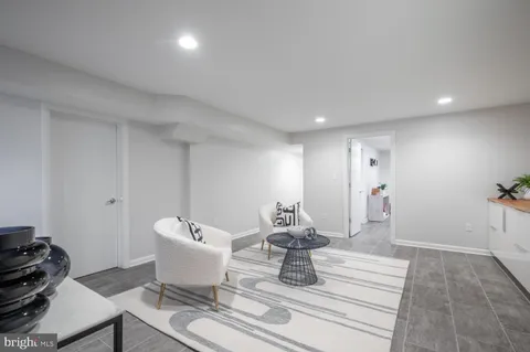 a view of a livingroom with furniture