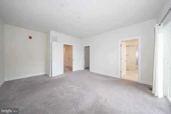 an empty room with a empty space
