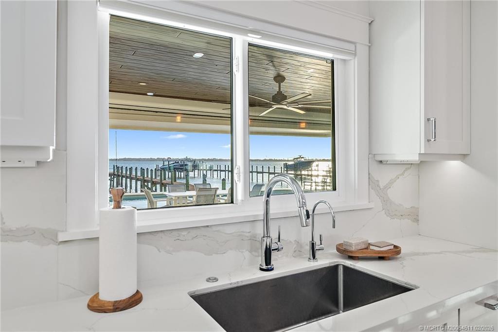 4230 Northeast Joes Point Road Jensen Beach, FL 34957 - Photo 23 of 62