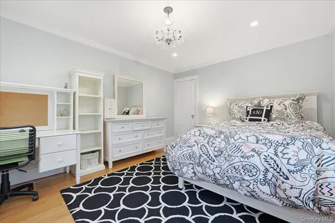 $1,985,000 | 15 Kensington Road, Garden City, NY 11530