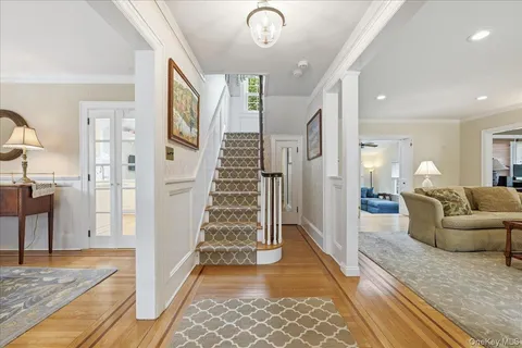 $1,985,000 | 15 Kensington Road, Garden City, NY 11530