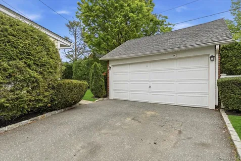 $1,985,000 | 15 Kensington Road, Garden City, NY 11530