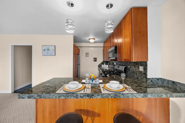 $165,000 | 4880 North Marine Drive, Unit 606, Chicago, IL 60640