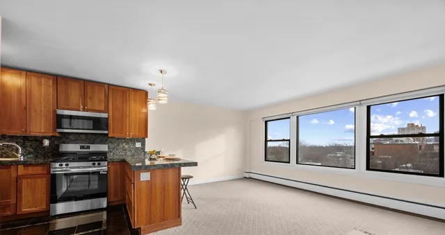 $165,000 | 4880 North Marine Drive, Unit 606, Chicago, IL 60640