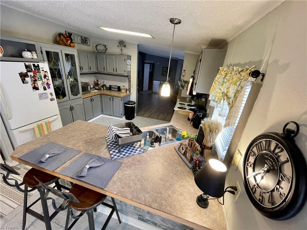 2346 Duggins Road Madison, NC 27025 - Photo 6 of 31 Eat-In-Kitchen area