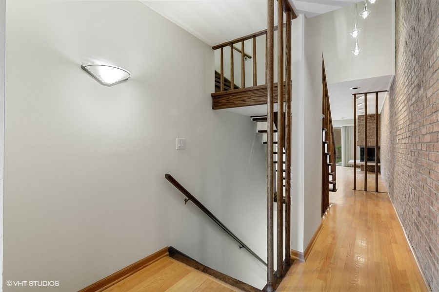 1708 Wildberry Drive, Unit A Glenview, IL 60025 - Photo 2 of 27