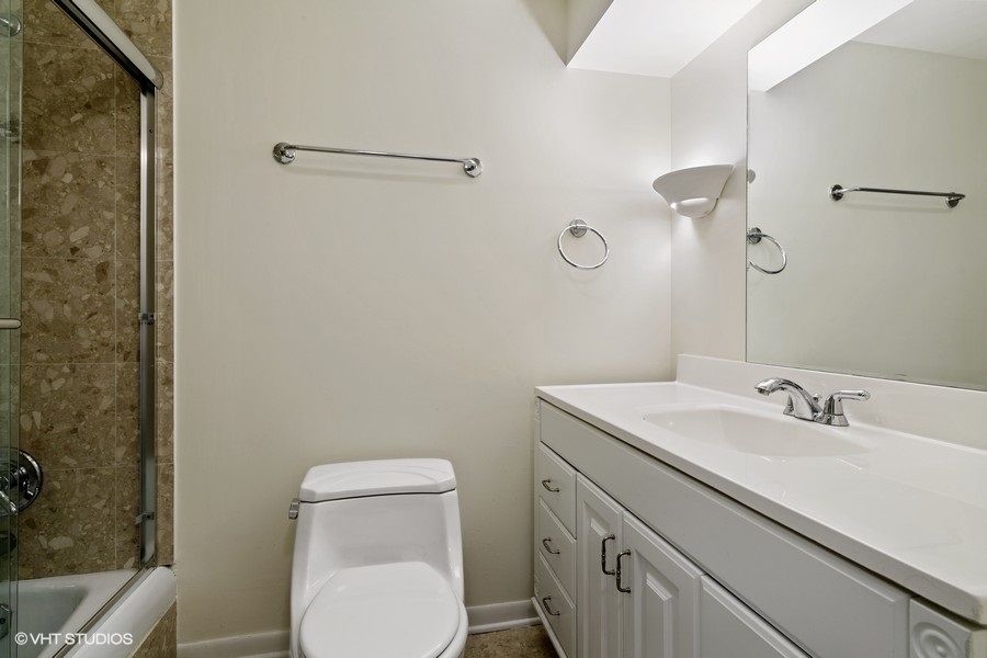 1708 Wildberry Drive, Unit A Glenview, IL 60025 - Photo 20 of 27